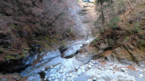 玄倉ダム下流側のユーシン渓谷 玄倉ダム下流側のユーシン渓谷
