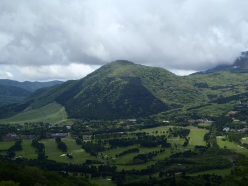 長尾峠から見た台ヶ岳