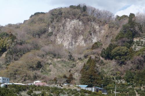 白丁場石の採石場跡