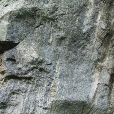 幕山溶岩の流離構造