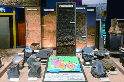 箱根火山と富士火山の展示の画像