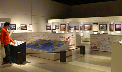 企画展、地球のしごとの展示