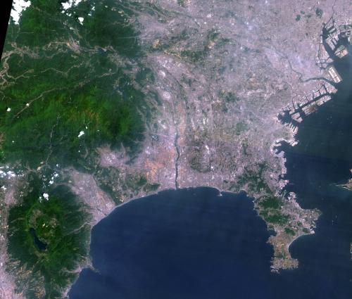 宇宙から見た日本の衛星画像